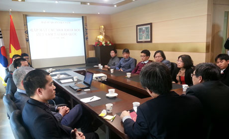 Overseas Vietnamese scientists meet to discuss how to better help the homeland